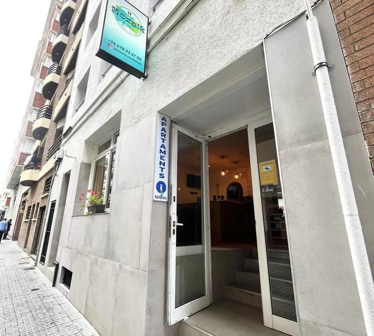 Hostal Mozaik Playa Lloret de Mar Guest house