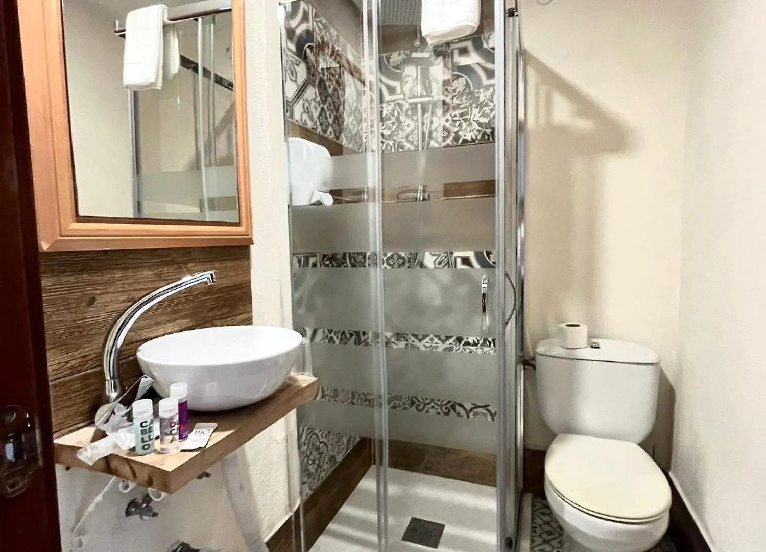 Hostal Mozaik Playa Lloret de Mar Guest house